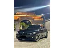 2015 BMW 320i 2.0 Luxury Sedan Black on Brown (F30) Odo 31 Rb (TERMURAH)