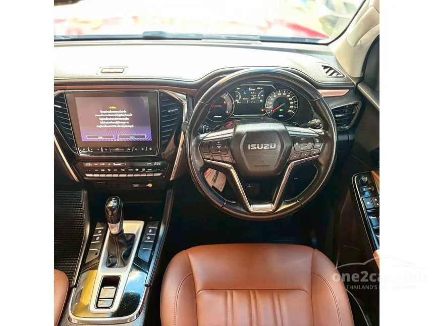 2023 Isuzu MU-X Ultimate SUV
