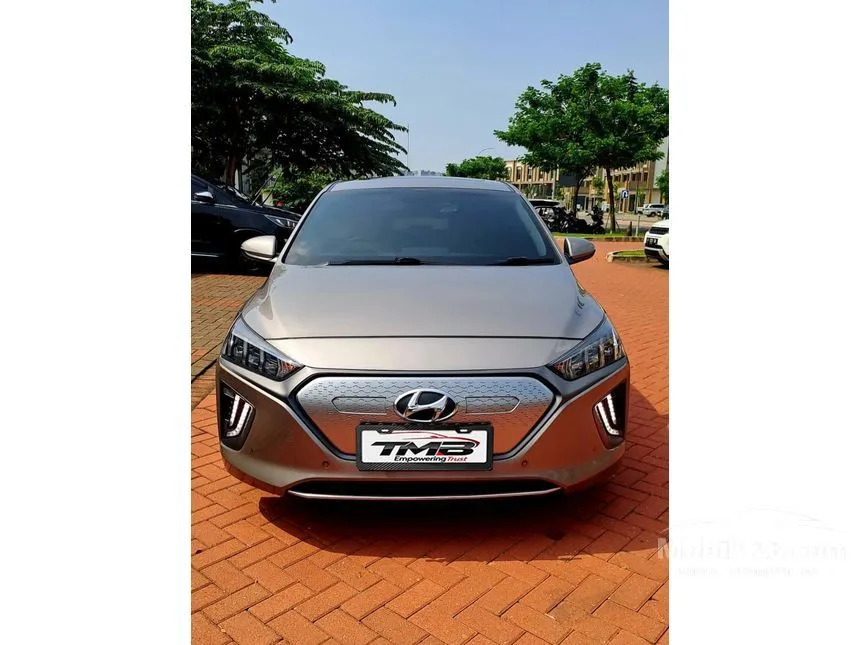 2021 Hyundai IONIQ Signature Coupe