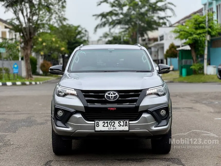 Jual Mobil Toyota Fortuner 2019 VRZ 4X2 2.4 di Banten Automatic SUV Silver Rp 395.000.000