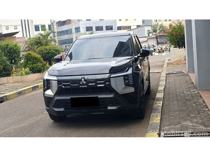2025 Mitsubishi Destinator GLS SUV