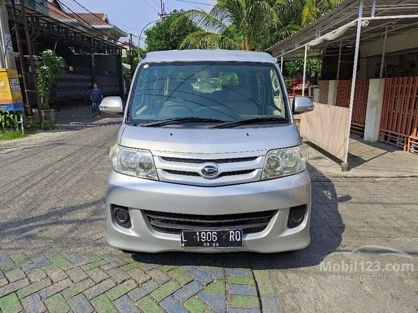 Jual Mobil Daihatsu Luxio 2010 M 1.5 di Jawa Timur Manual MPV Silver Rp 110.000.000