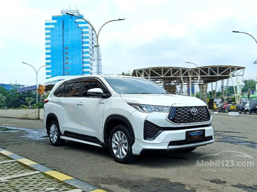 2024 Toyota Kijang Innova Zenix V HV Modellista (Non Premium Color) MPV