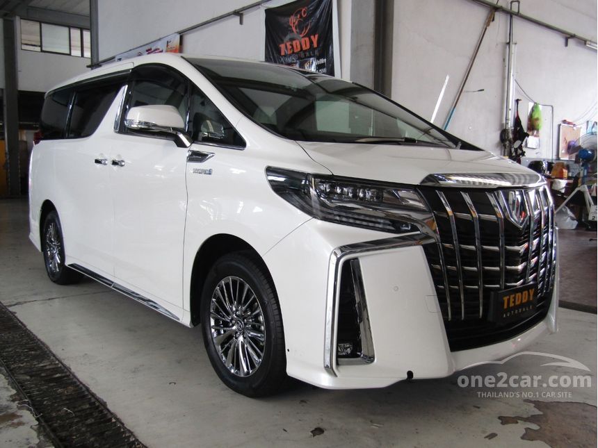 Toyota alphard executive lounge