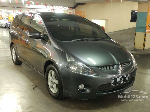 Mitsubishi Grandis Mobil Bekas Baru dijual di Indonesia Mitsubishi Grandis Mobil Bekas Baru dijual di Indonesia