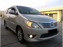 TOYOTA Grand Innova 2.0 V AT 2011 Silver