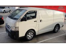 2015 Toyota Hiace 3.0 ตัวเตี้ย (ปี 05-16) D4D Van
