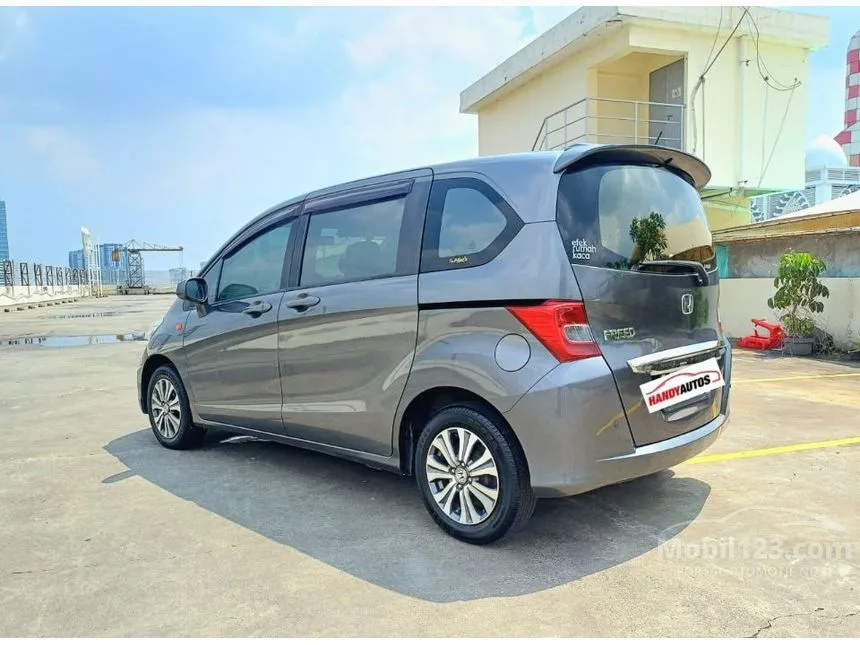 2012 Honda Freed Power Sliding Door MPV