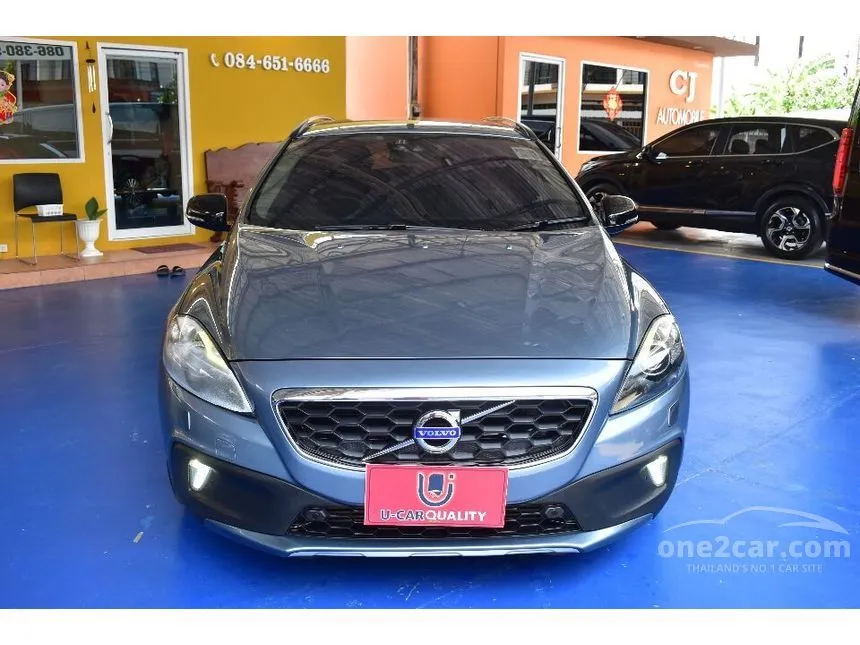 2015 Volvo V40 T5 R-Limited Wagon
