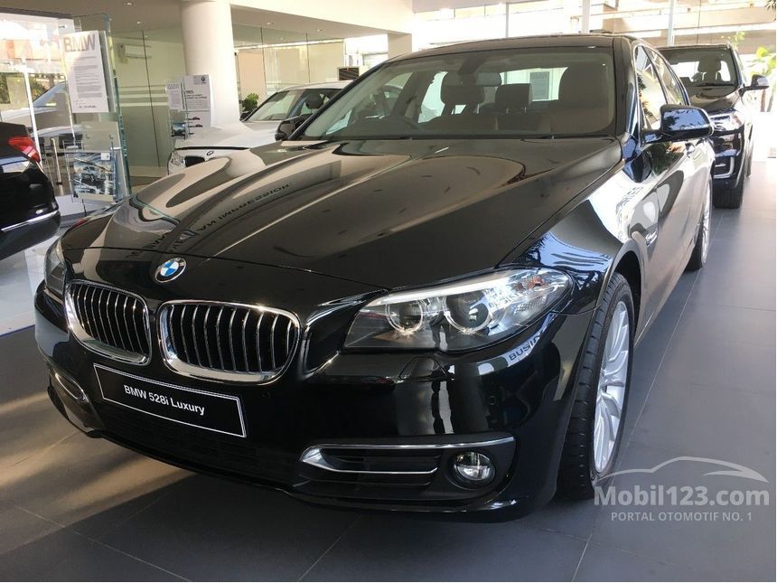 Jual Mobil BMW 528i 2016 Luxury 2.0 di Jawa Tengah 