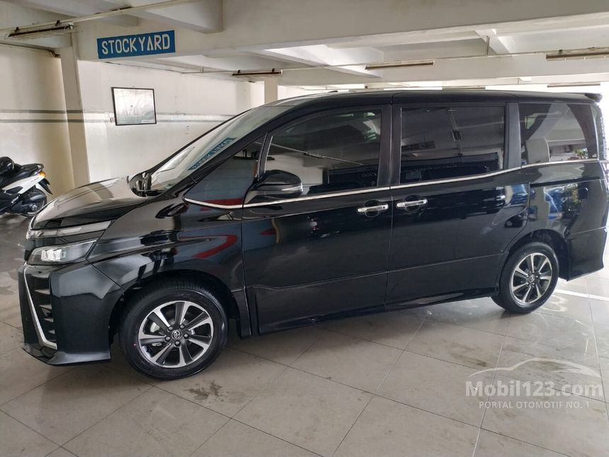 Toyota voxy 2019 фото