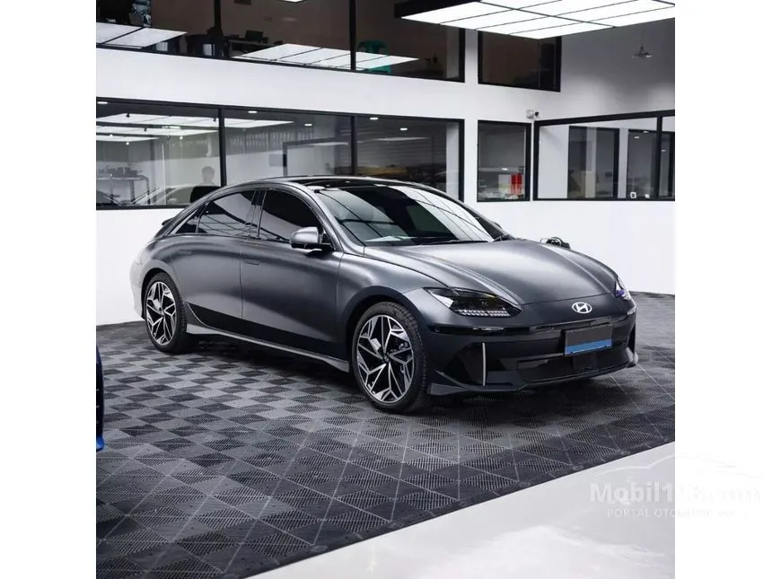 Jual Mobil Hyundai IONIQ 6 2024 Signature Long Range di Kalimantan Timur Automatic Sedan Hitam Rp 1.220.000.000