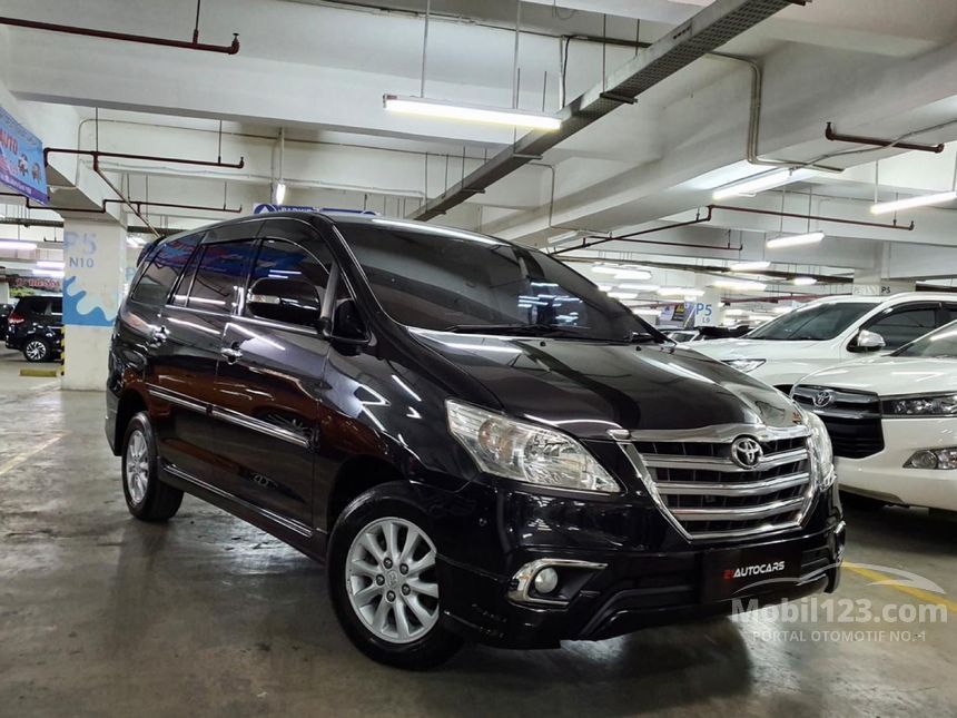  Jual  Mobil  Toyota Kijang Innova  2014 V Luxury  2 0 di DKI 