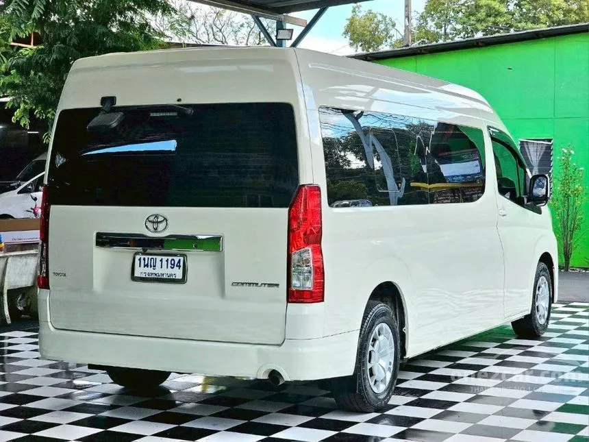 2023 Toyota Commuter Van