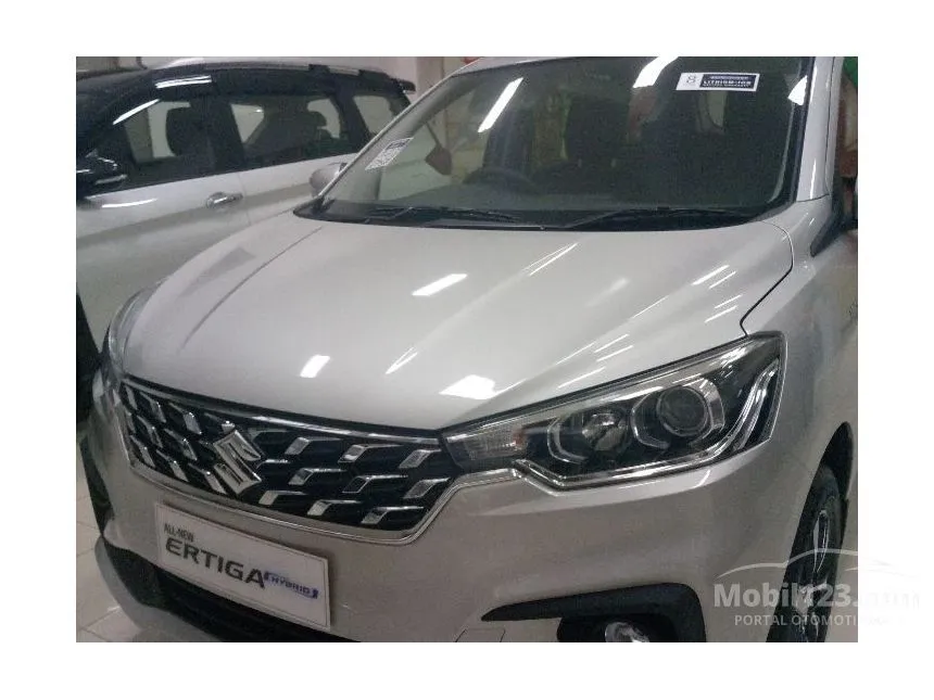Jual Mobil Suzuki Ertiga 2024 Hybrid SS 1.5 di Banten Automatic MPV Putih Rp 225.690.000