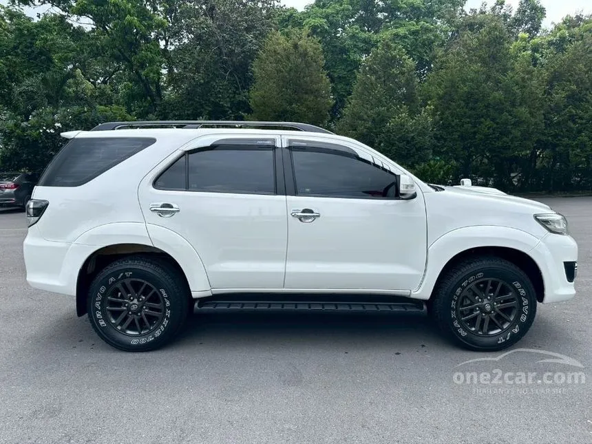 2015 Toyota FORTUNER V SUV