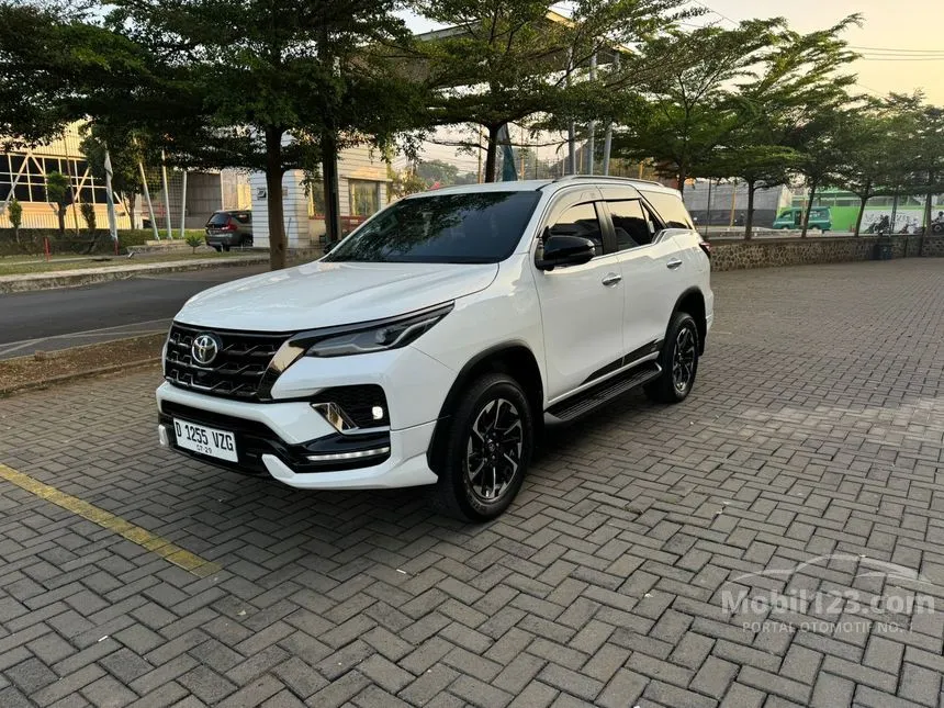 Jual Mobil Toyota Fortuner 2021 GR Sport 2.4 di Jawa Barat Automatic SUV Putih Rp 485.000.000