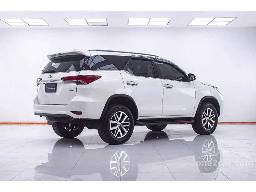 2016 Toyota FORTUNER V SUV