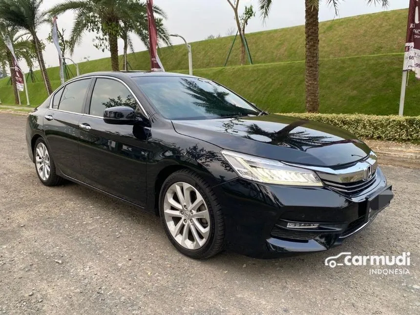 Jual Mobil Honda Accord 2017 VTi