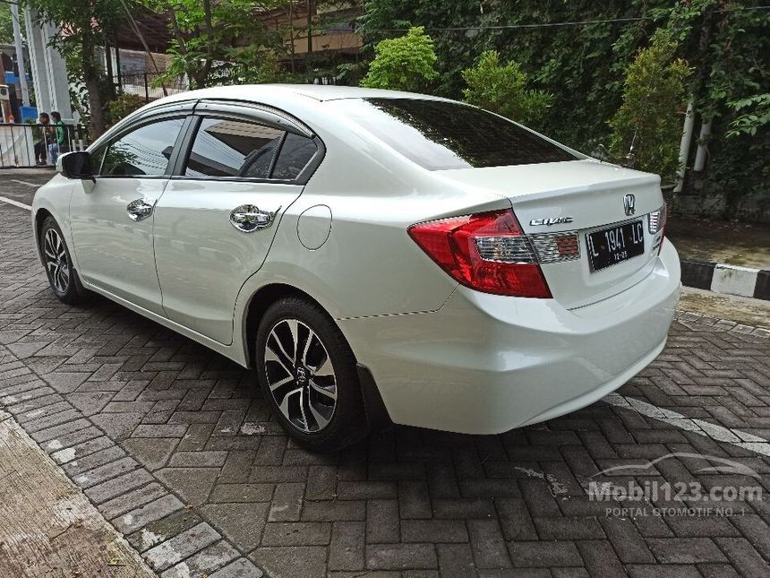 Jual Mobil Honda Civic 2015 FB 1.8 di Jawa Timur Automatic Sedan Putih
