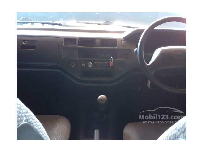 1998 Toyota Kijang Krista 1.8 MPV Minivans