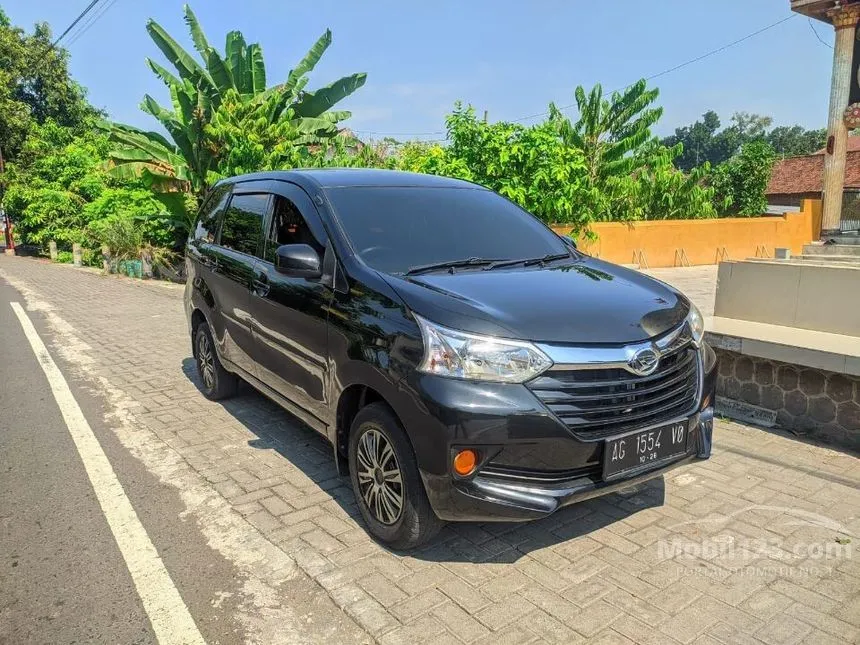 Jual Mobil Daihatsu Xenia 2016 R 1.3 di Jawa Timur Manual MPV Hitam Rp 127.000.000