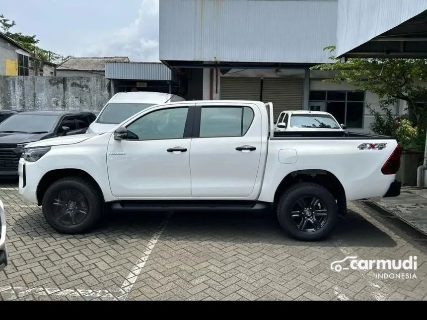 2024 Toyota Hilux V Dual Cab Pick-up