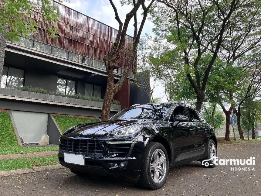 2015 Porsche Macan SUV