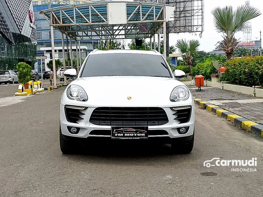 2016 Porsche Macan SUV