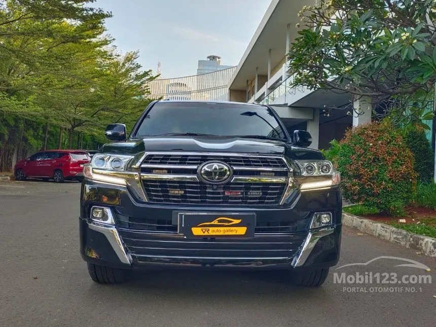 Jual Mobil Toyota Land Cruiser 2021 VX