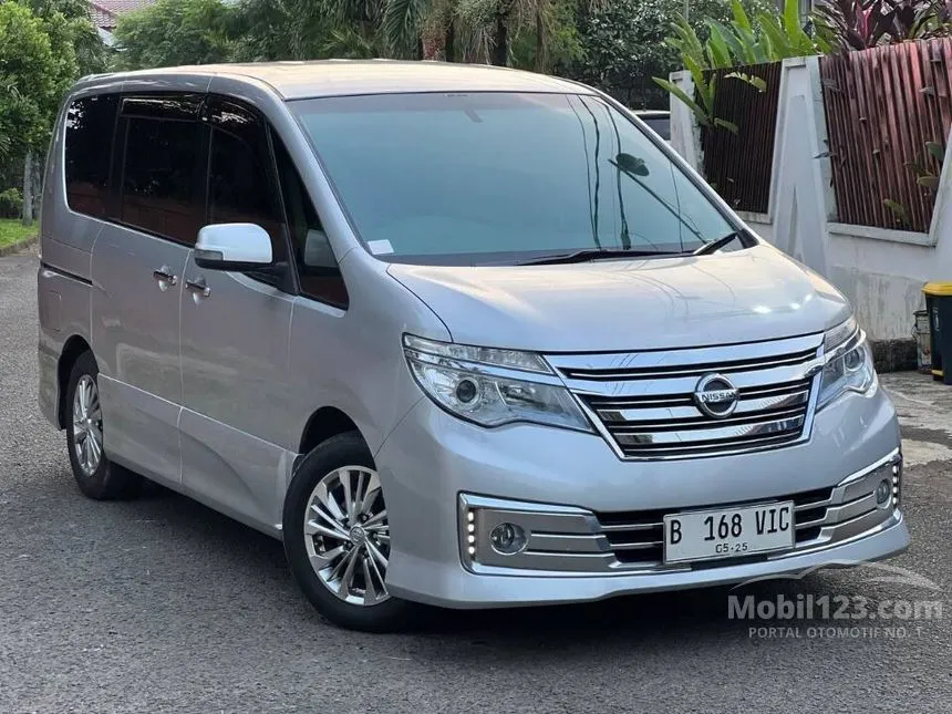 Jual Mobil Nissan Serena 2015 Panoramic 2.0 di Banten Automatic MPV Silver Rp 190.000.000