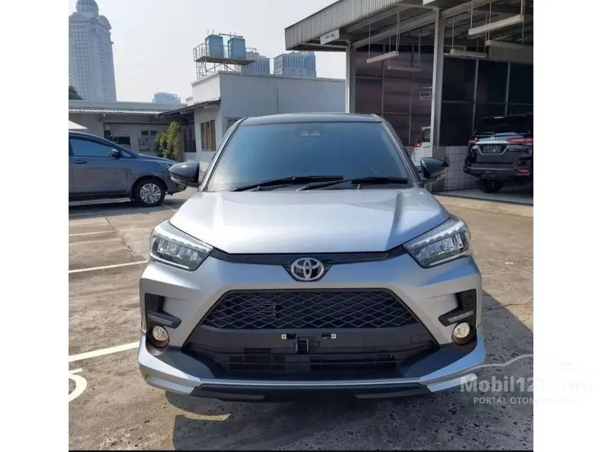 Jual Mobil Toyota Raize 2025 GR Sport (2 Tone) 1.0 di DKI Jakarta Automatic SUV Silver Rp 220.000.000