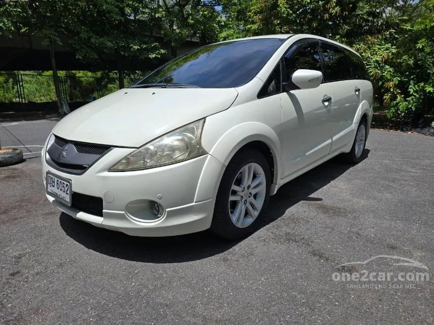 2011 Mitsubishi SPACE WAGON GT Wagon