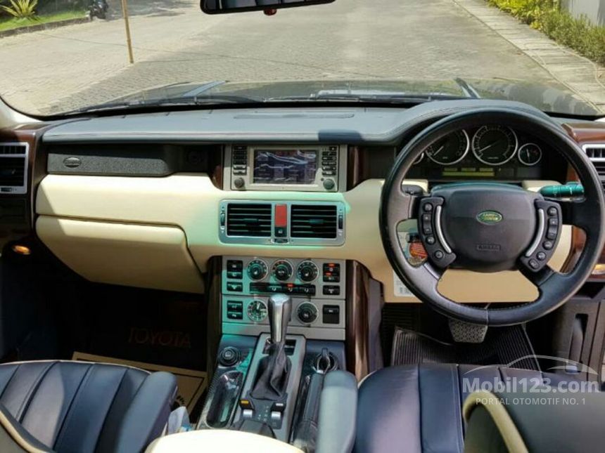 Jual Mobil Land Rover Range Rover 2004 Vogue 4.4 di DKI Jakarta ...