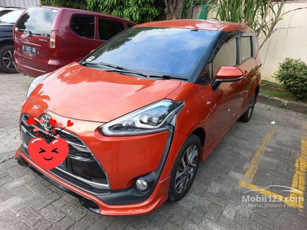 Toyota Sienta  Mobil bekas  dijual di Jawa barat Indonesia  