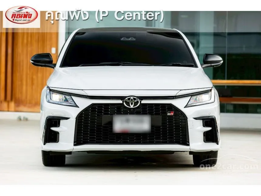2025 Toyota Yaris Ativ HEV GR Sport Sedan