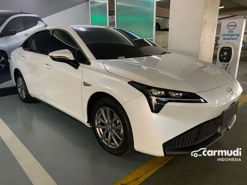 Jual Mobil GAC Aion ES 2024 di DKI Jakarta Automatic Sedan Putih Rp 386.000.000