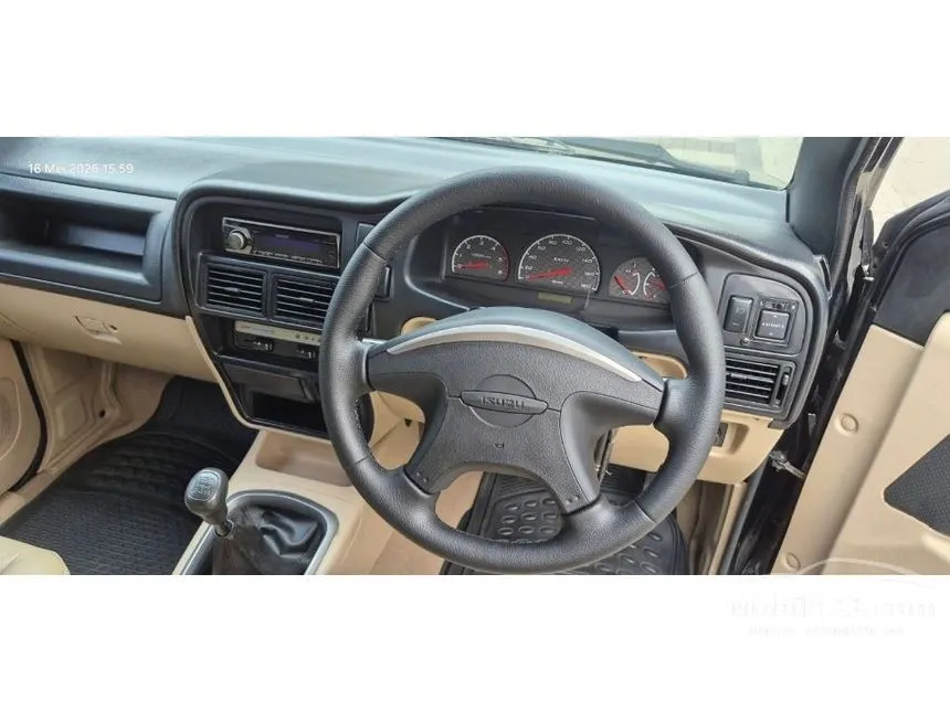 2013 Isuzu Panther LV Adventurer SUV