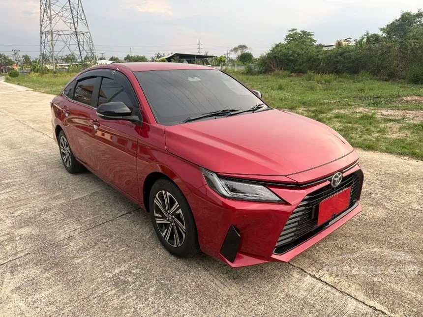 2023 Toyota Yaris Ativ Premium Luxury Sedan