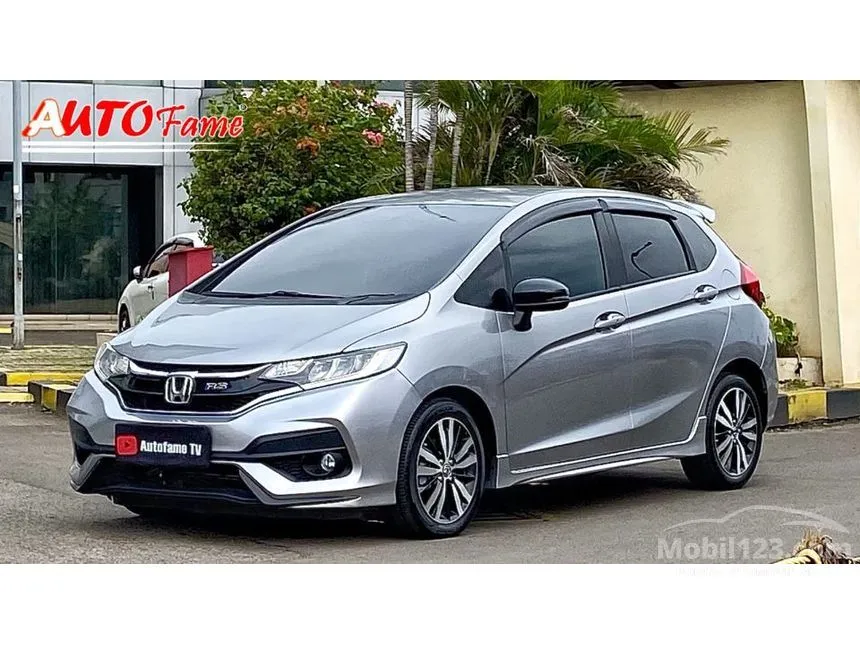 Jual Mobil Honda Jazz 2017 RS 1.5 di DKI Jakarta Automatic Hatchback Silver Rp 195.000.000