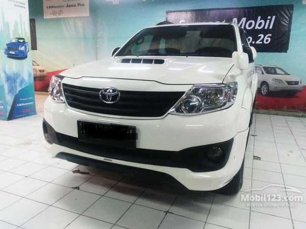 Toyota Fortuner Mobil  bekas  dijual  di  Sidoarjo  Jawa timur 