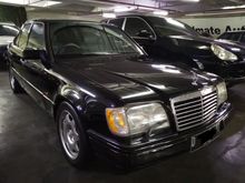 1991 Mercedes-Benz 300E 3.0 Boxer 4 Pintu At Base Spec Sedan (Nopol Genap)