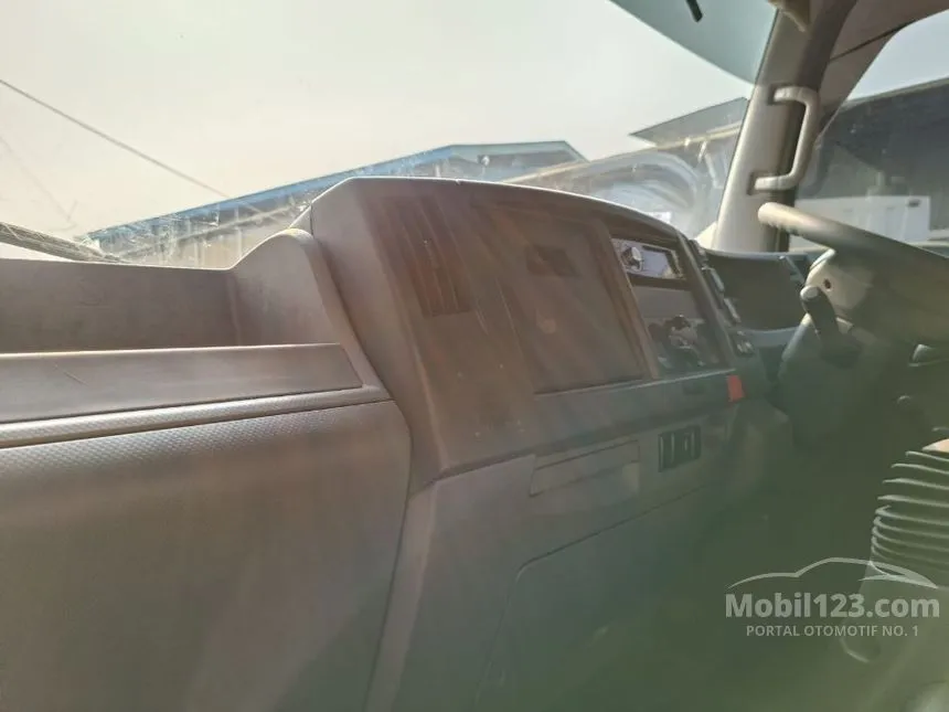 2025 Isuzu Elf NLR L Truck