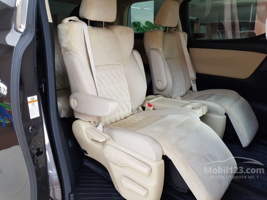 Jual Mobil  Toyota Alphard  2019 X  2 5  di DKI Jakarta 