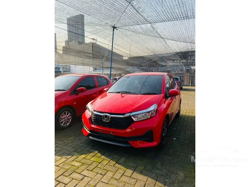 Jual Mobil Honda Brio 2023 E Satya 1.2 di Jawa Timur Manual Hatchback Merah Rp 169.300.000