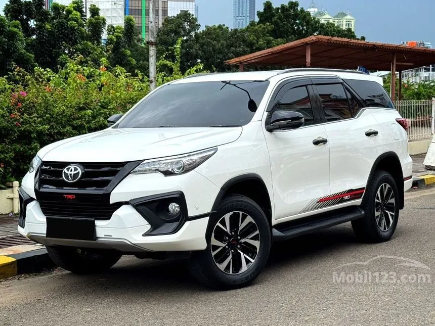 Jual Mobil Toyota Fortuner 2018 VRZ 4X2 2.4 di DKI Jakarta Automatic SUV Putih Rp 368.000.000