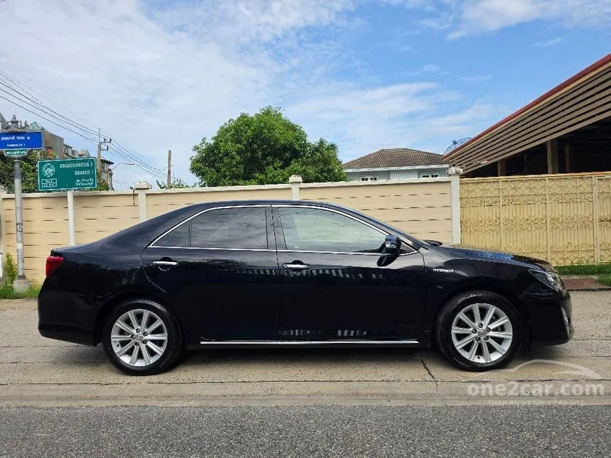 2012 Toyota CAMRY Hybrid DVD Sedan