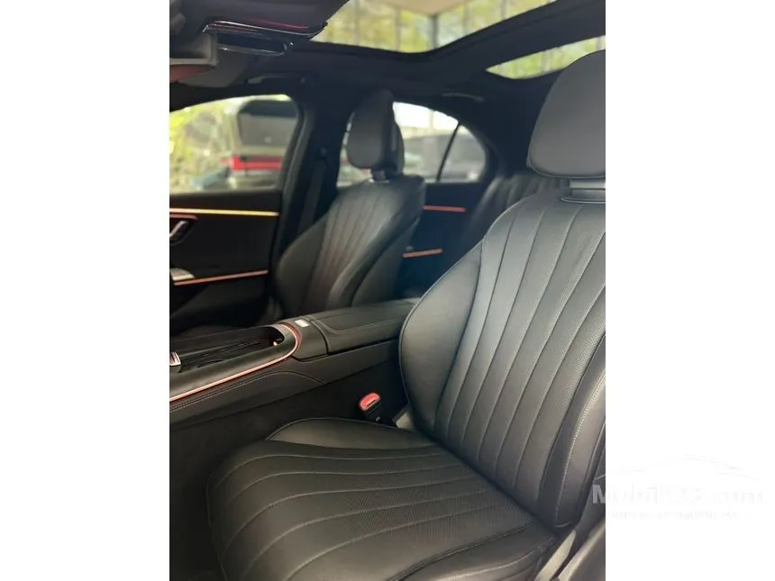 2025 Mercedes-Benz E300 AMG Line Sedan