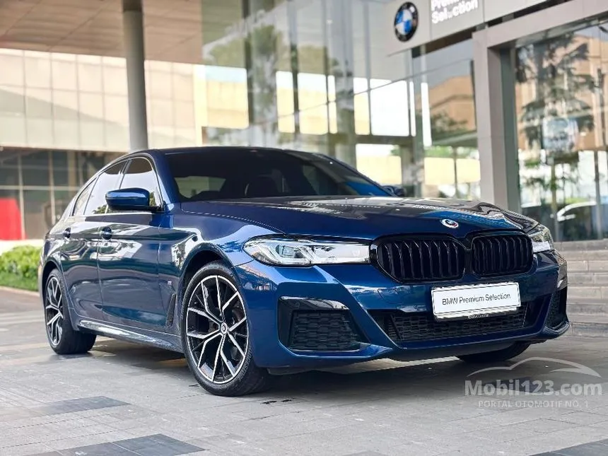 2023 BMW 520i M Sport Sedan