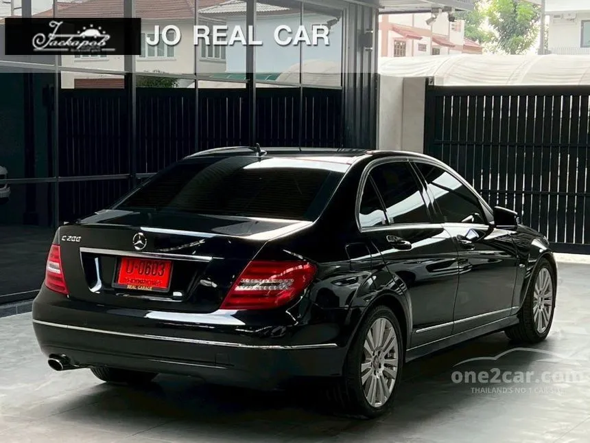2013 Mercedes-Benz C200 CGI Avantgarde BlueEFFICIENCY Sedan